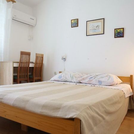 Apartment And Rooms Roko Zaglav Екстериор снимка
