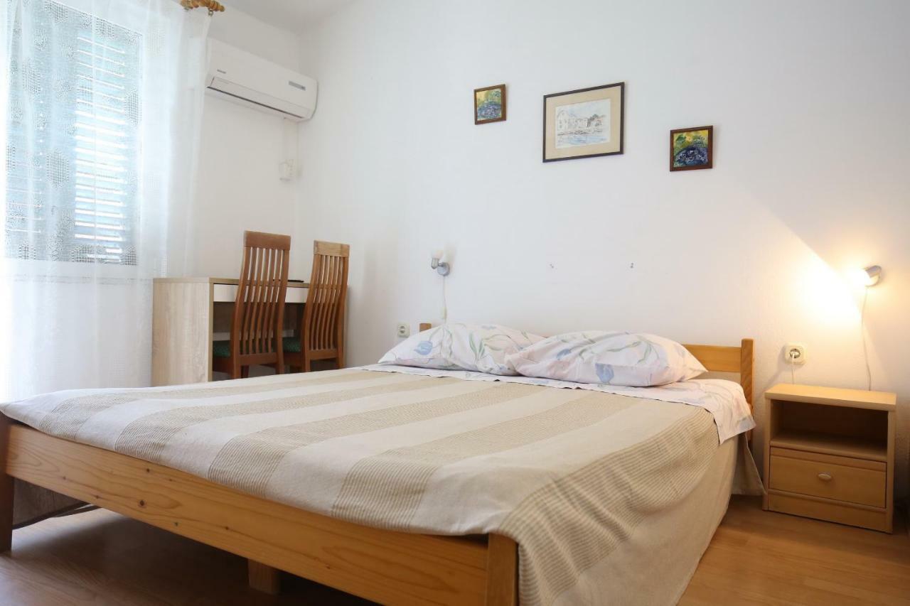 Apartment And Rooms Roko Zaglav Екстериор снимка