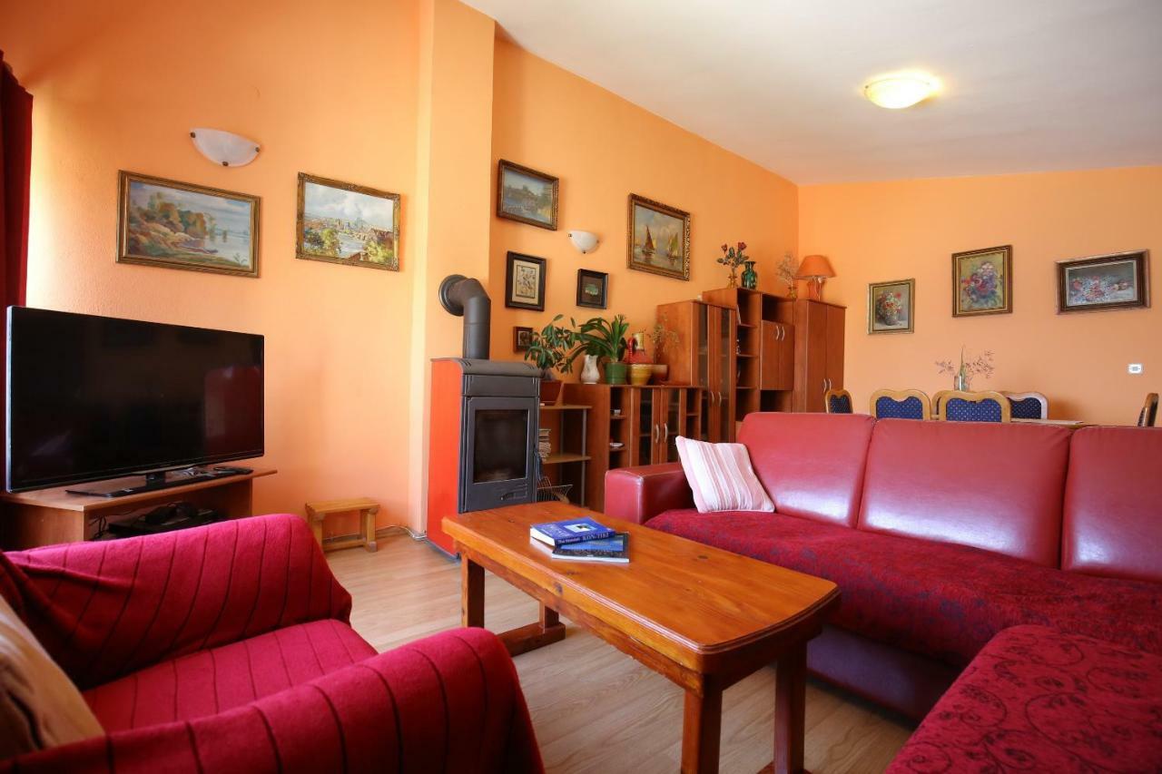Apartment And Rooms Roko Zaglav Екстериор снимка