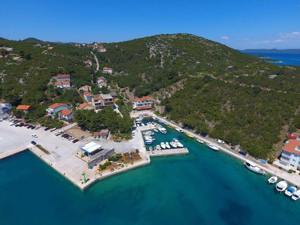 Apartment And Rooms Roko Zaglav Екстериор снимка