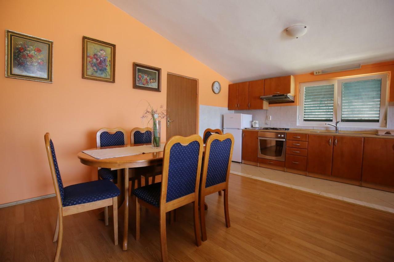 Apartment And Rooms Roko Zaglav Екстериор снимка
