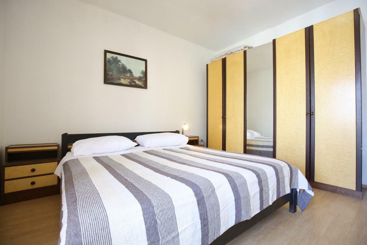Apartment And Rooms Roko Zaglav Екстериор снимка