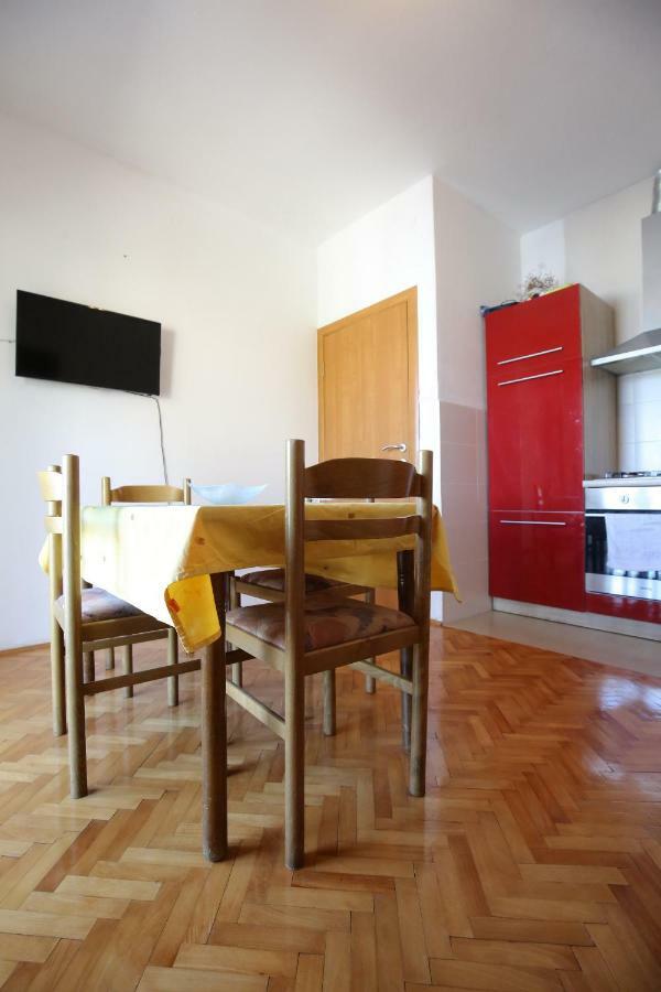 Apartment And Rooms Roko Zaglav Екстериор снимка