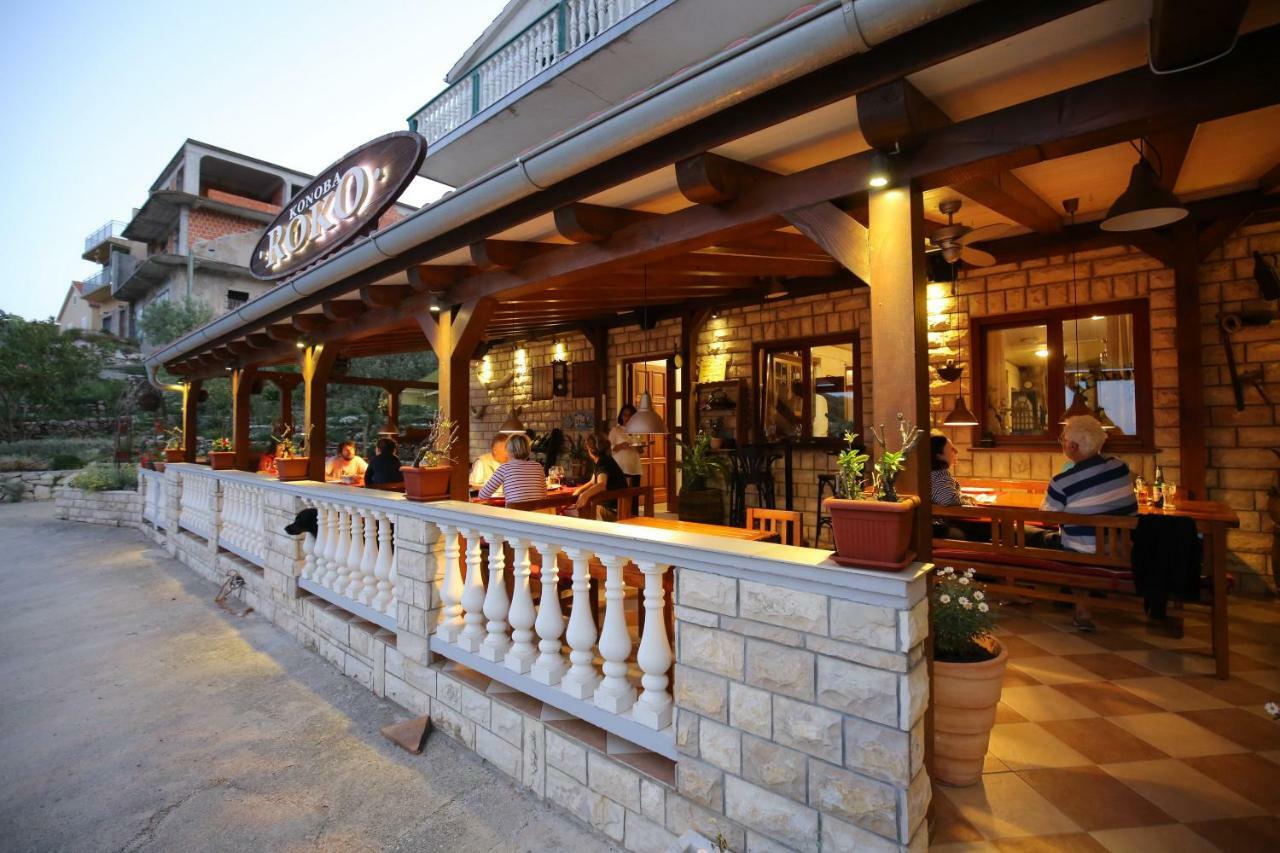 Apartment And Rooms Roko Zaglav Екстериор снимка